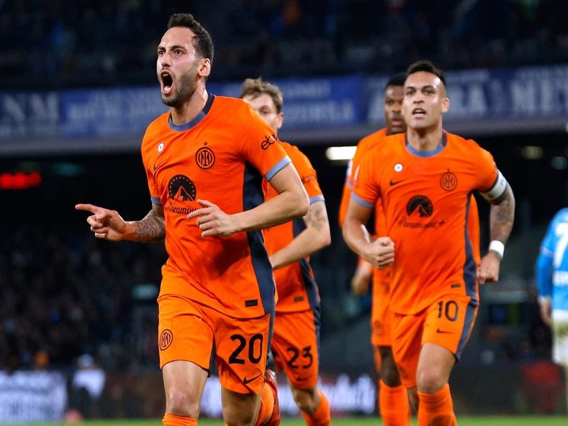 Inter Milan Celebrate Hakan Çalhanoğlu’s Quick Goal